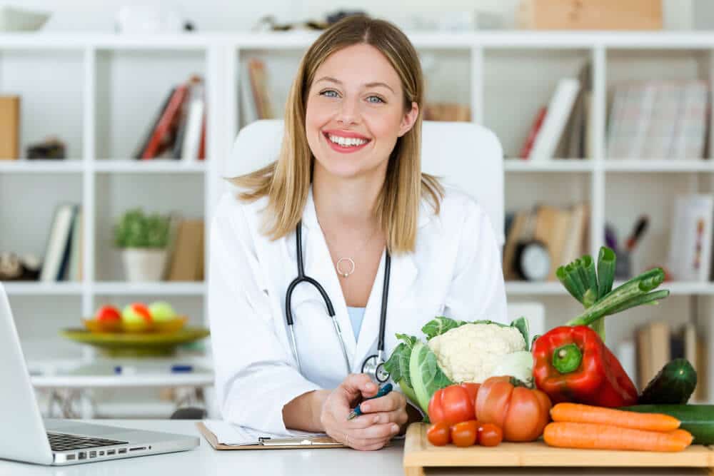 Going to a Nutritionist - How to Live Younger