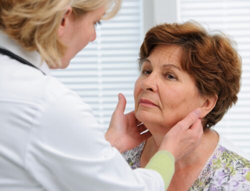 How to Naturally Manage Hypothyroidism: Tips from Top Endocrinologists