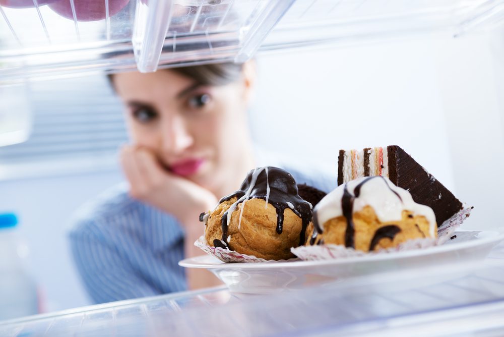 6 Simple Ways To Combat Food Cravings - How to Live Younger